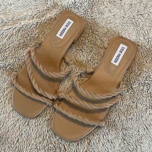 Steve Madden Strappy flats